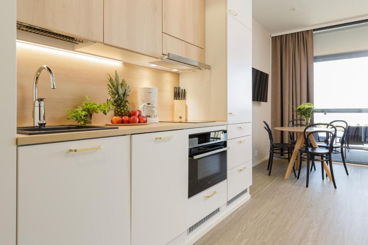 Marina Chalets Studios By Hiekka Booking - Sisaeltaeae Liinavaatteet Ja Loppusiivouksen Kalajoki Værelse billede