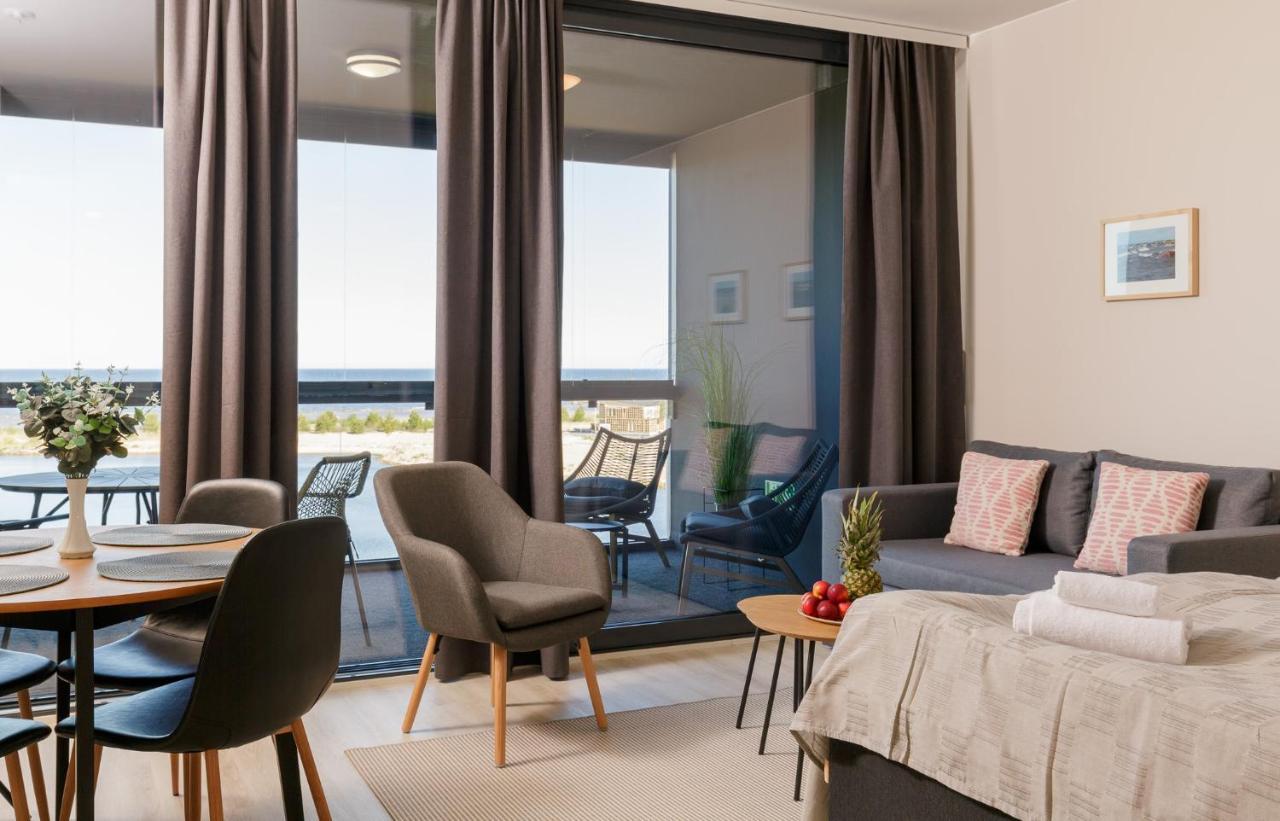 Marina Chalets Studios By Hiekka Booking - Sisaeltaeae Liinavaatteet Ja Loppusiivouksen Kalajoki Værelse billede